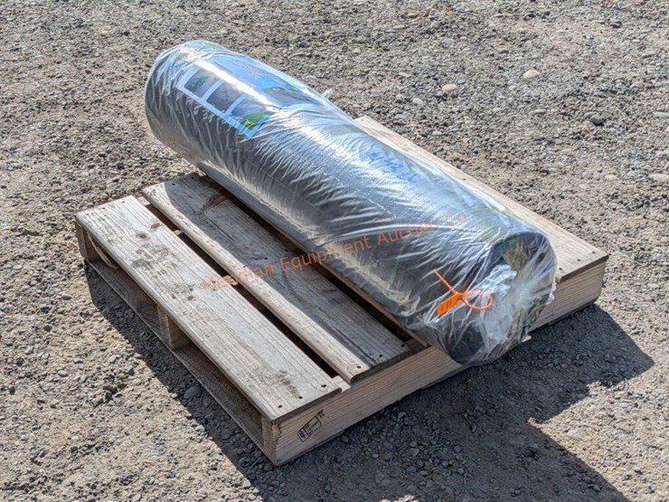 1--rolls-landscape-fabric-13'x300'-image-7