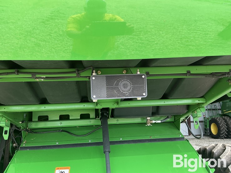 2010-john-deere-9670-sts-4wd-combine-image-18