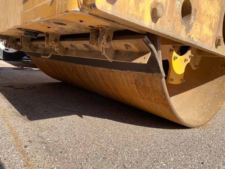 #1509-•-2010-volvo-dd90-vibratory-compactor-image-8