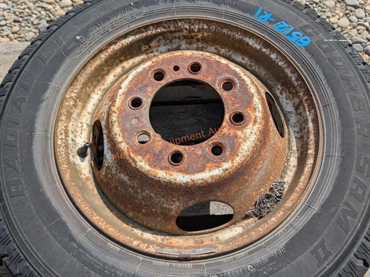 2--8.50-x-16.5-tires-w/-rims-image-7