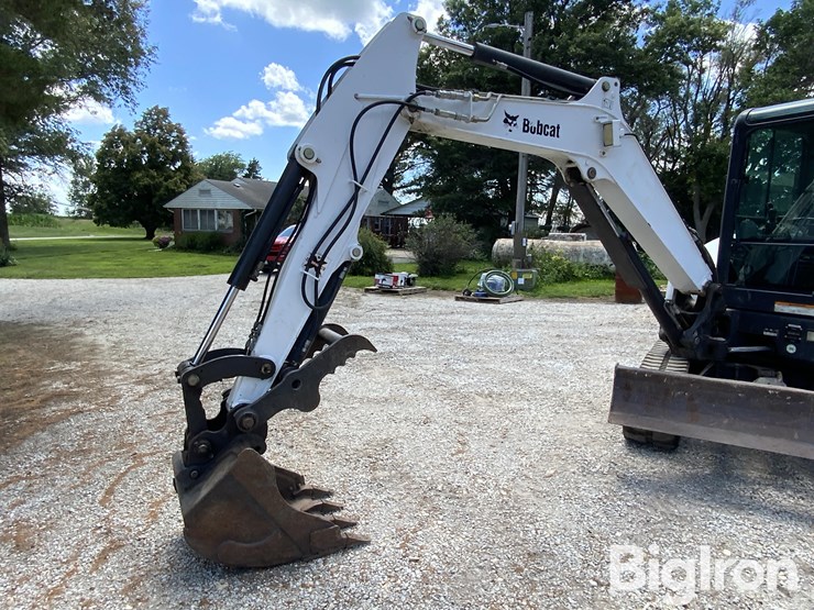 2011-bobcat-e42-mini-excavator-image-14