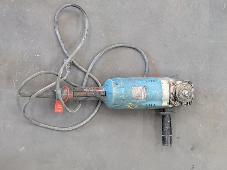 2--7"-angle-grinders---makita-&-dewalt-image-9