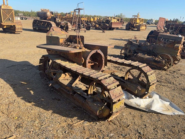 caterpillar-22-image-4
