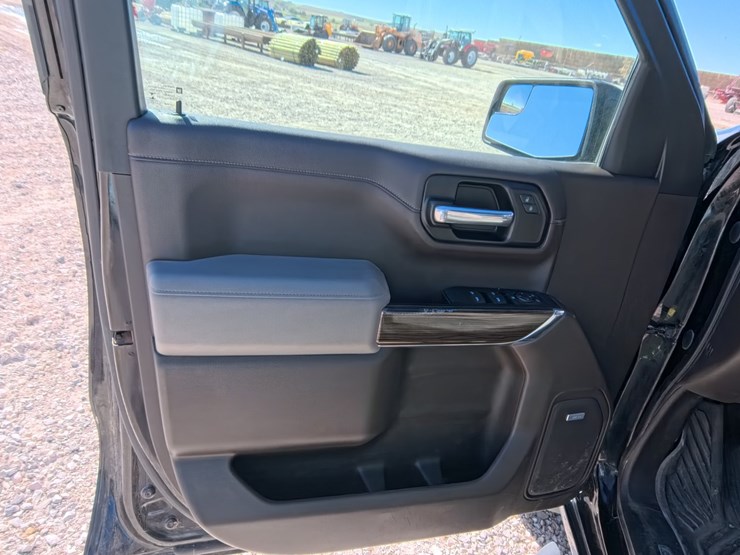 #3006-•-2021-chevy-1500-rst-pickup-truck-image-19