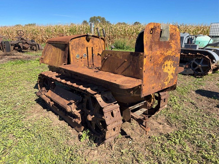 caterpillar-ten-image-5