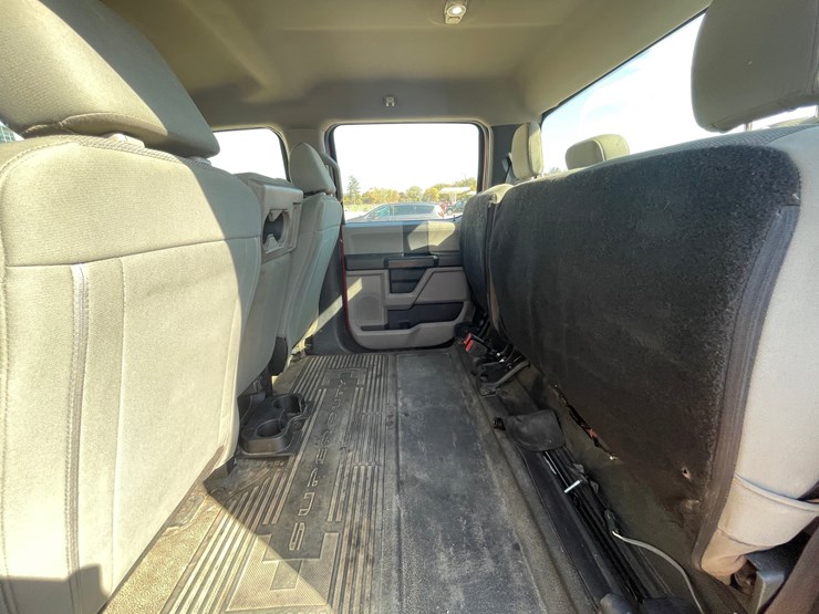 #1525-•-2021-ford-f-250-xl-pickup-truck-(has-wi-title)-image-11