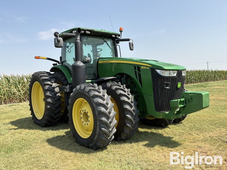 2013-john-deere-8310r-mfwd-tractor-image-3