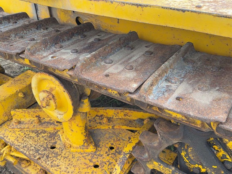 caterpillar-twenty-eight-image-37