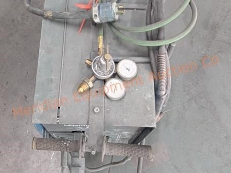 miller-millermatic-200-welder-image-16