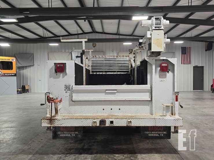 2018-ford-f350-image-8