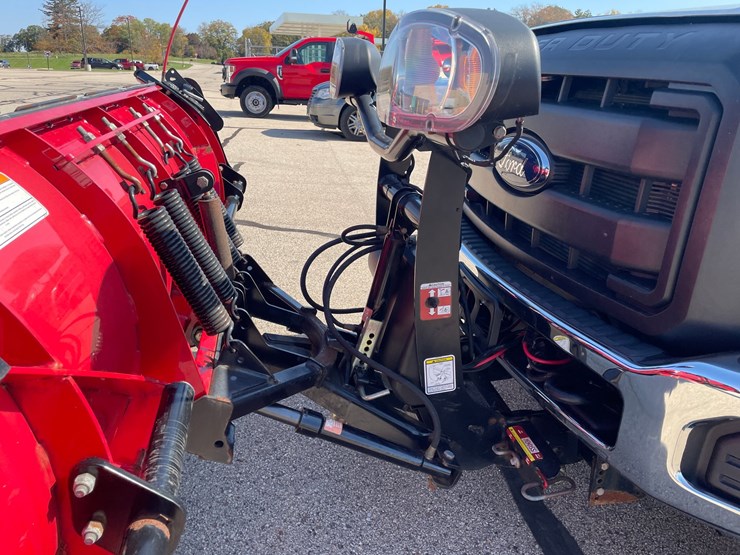 #1532-•-2016-ford-f-450-baby-dump-plow-truck-(has-wi-title)-image-23
