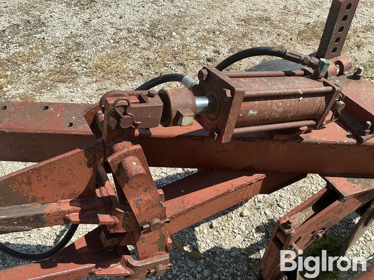 international-harvester-700-5-bottom-moldboard-plow-image-19