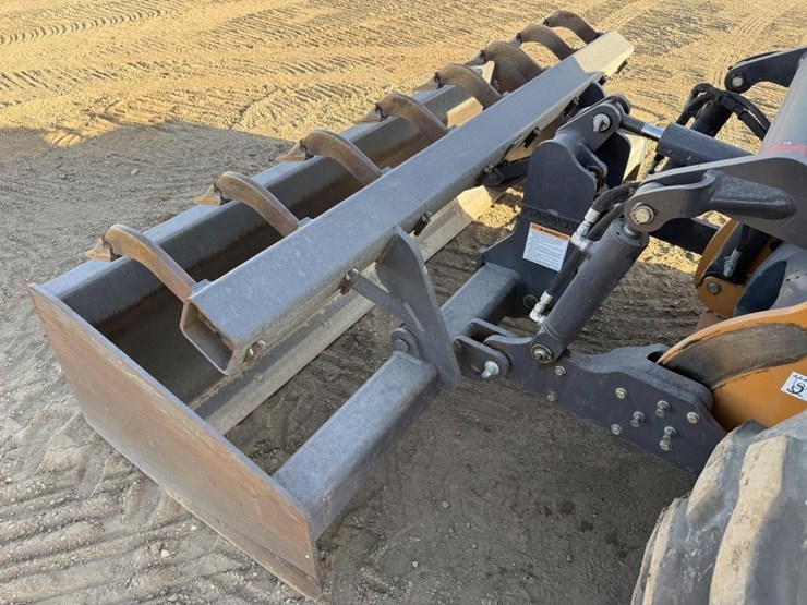 2019-case-570n-ep-skip-loader-image-31