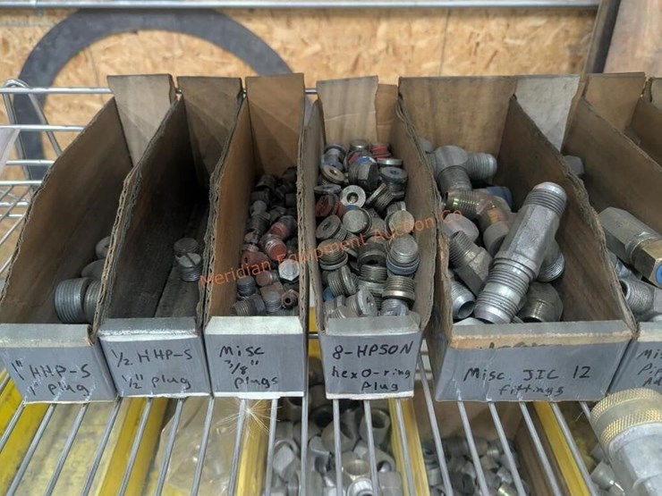 wire-rolling-rack-w/-asst-pipe/plumbing-fittings-image-14