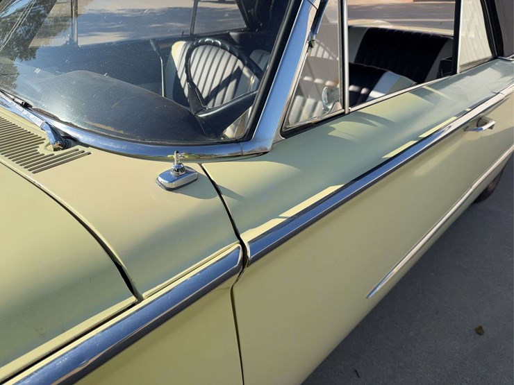 1960-ford-sunliner-image-29