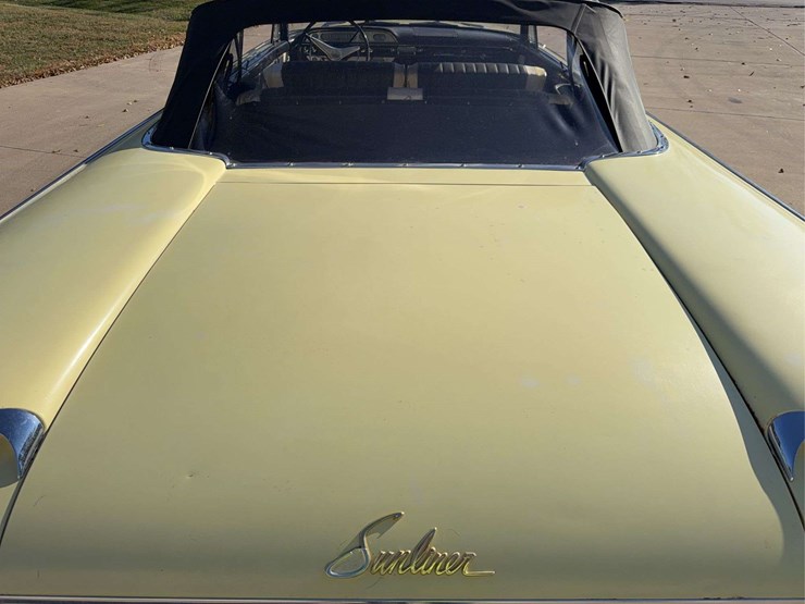 1960-ford-sunliner-image-35
