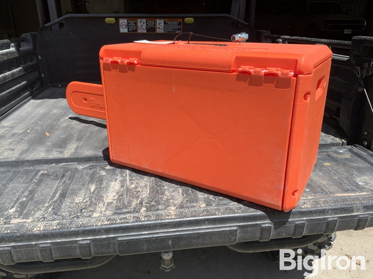 husqvarna-135-mark-ii-16”-gas-chainsaw-image-5