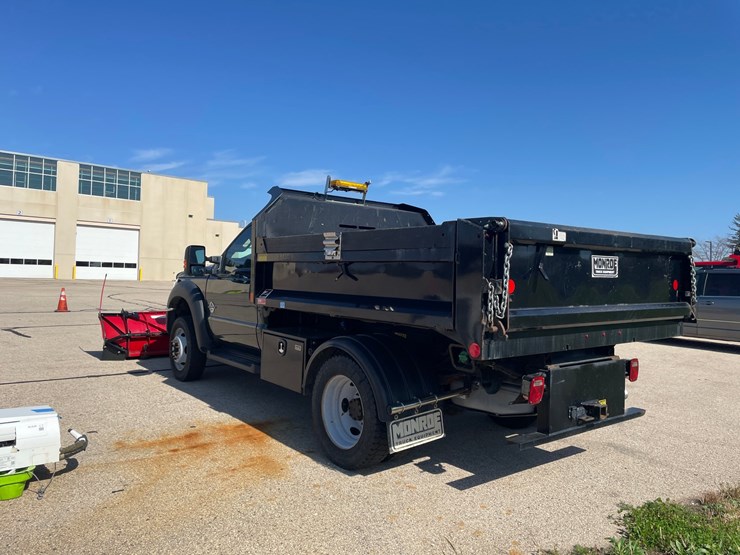 #1532-•-2016-ford-f-450-baby-dump-plow-truck-(has-wi-title)-image-37