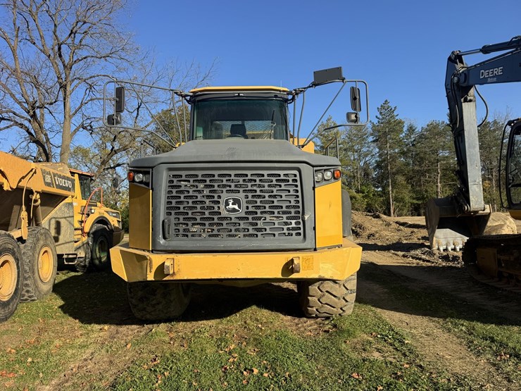 2013-deere-410e-image-5