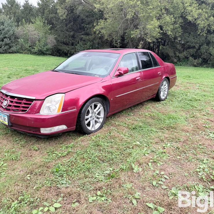2008 Cadillac DTS Performance Sedan