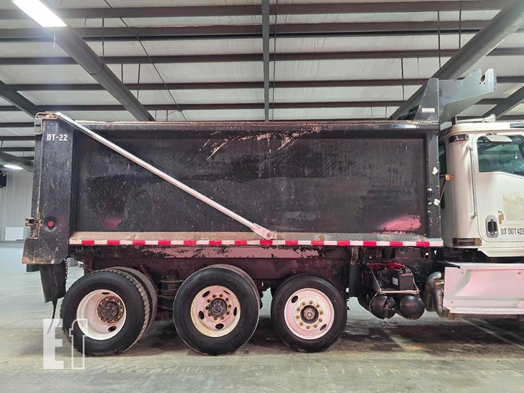 2016-caterpillar-ct660-image-18