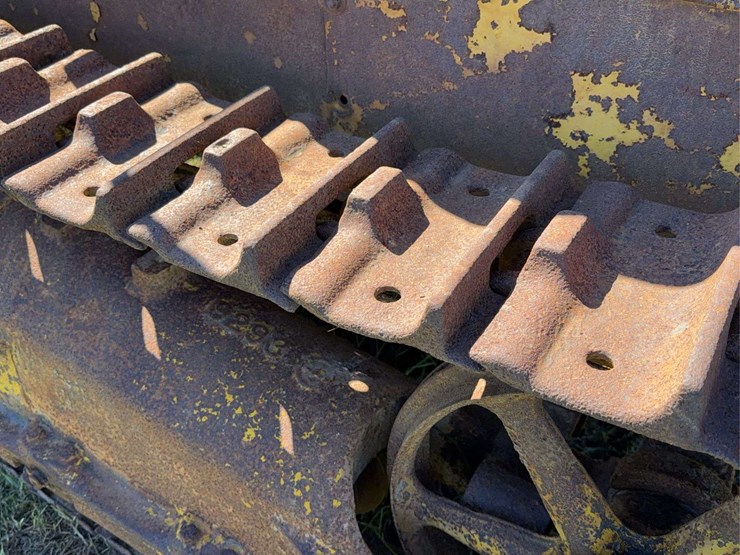 caterpillar-2-ton-image-21