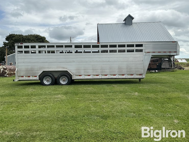 2001-barrett-t/a-gooseneck-aluminum-livestock-trailer-image-4