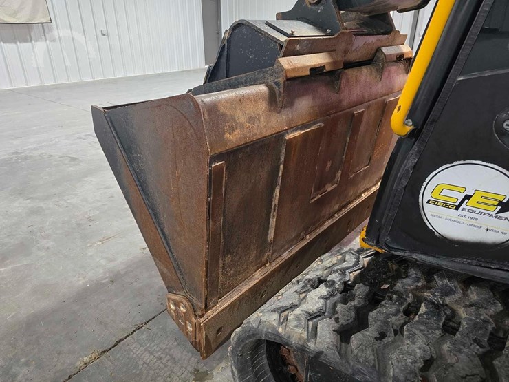 2020-jcb-300t-image-12