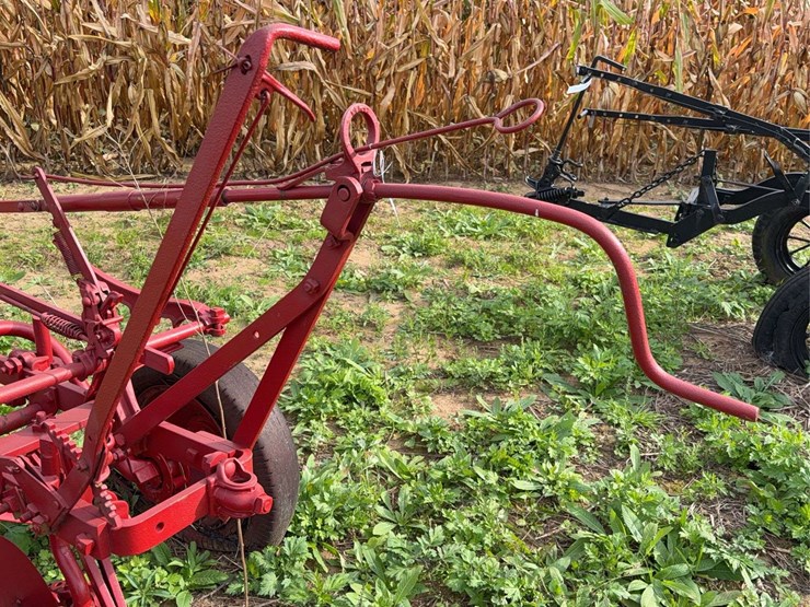 oliver-two-bottom-plow-image-10