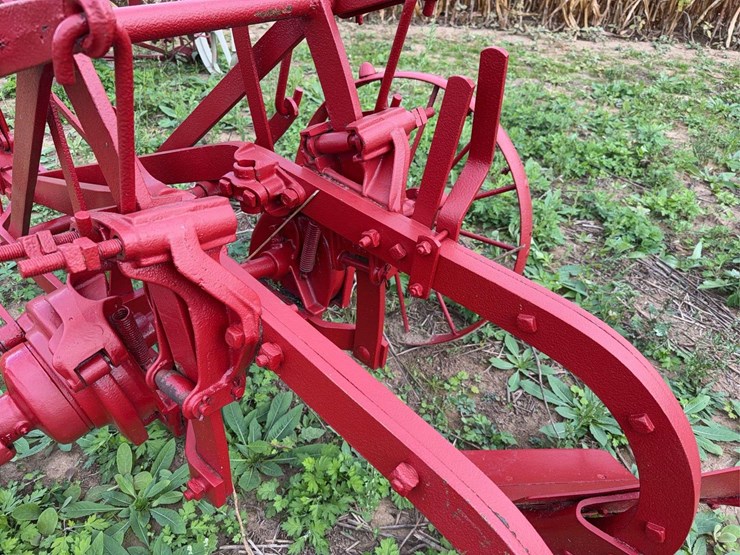 oliver-no.-21-2-way-plow-image-18