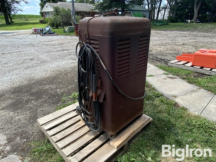 lincoln-fleet-arc-jr.-180-amp-welder-image-12