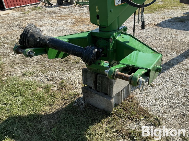 2015-john-deere-946-mower-conditioner-image-12