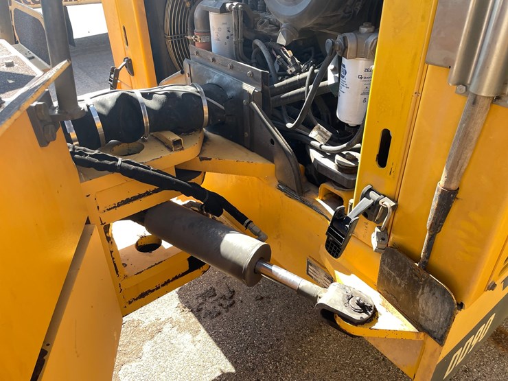 #1509-•-2010-volvo-dd90-vibratory-compactor-image-15
