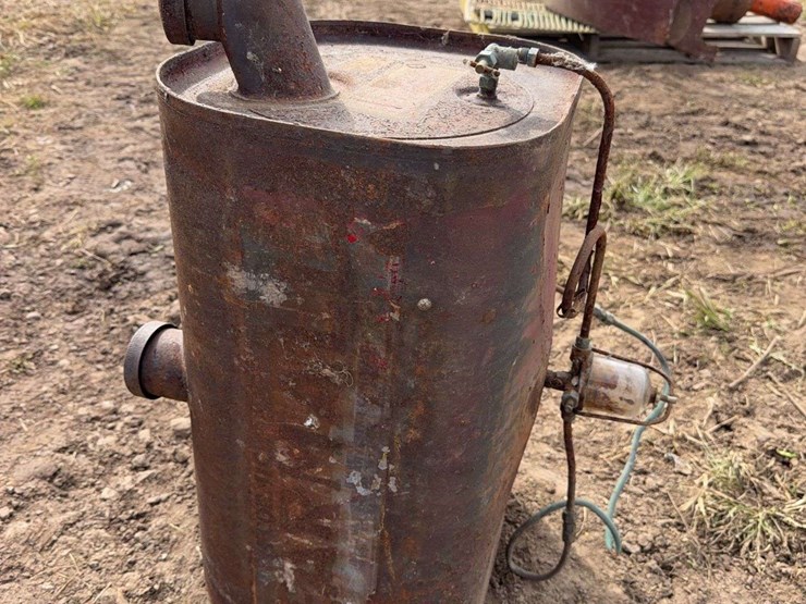 farmall-fuel-tank-image-2