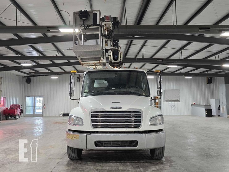 2017-freightliner-business-class-m2-106-6865-image-7
