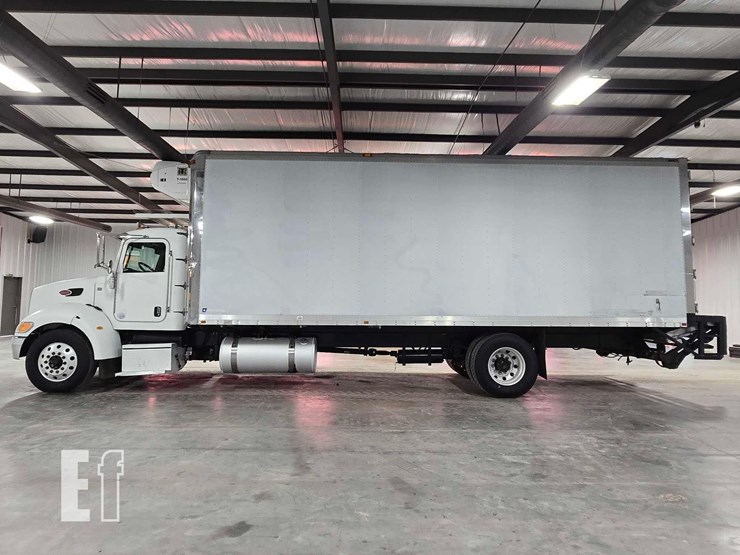 2011-peterbilt-337-image-5