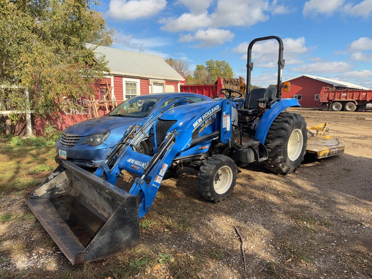 2017-new-holland-boomer-35-image-1