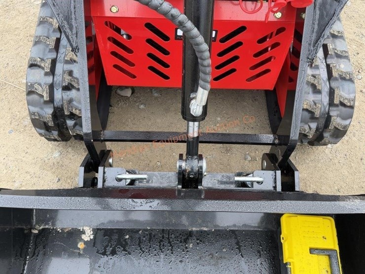 2026-sd-lanch-ssl60-mini-track-loader-image-12