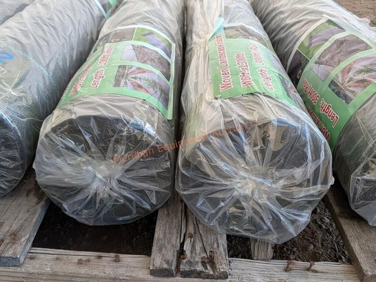 5--rolls-landscape-fabric-6'x300'-image-9