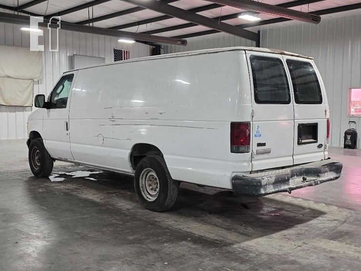 2007-ford-e250-image-4
