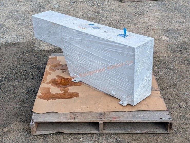 ~25-gallon-wheel-well-diesel-fuel-tank-image-3
