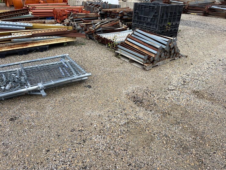 #2103-•-steel-pallet-racking-upright-frames,-cross-beams,-and-more-image-3