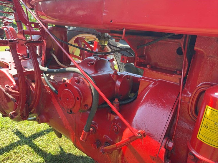 1942-farmall-m-image-16