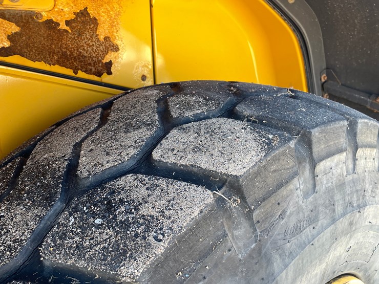 #1500-•-2017-volvo-l110h-wheel-loader-with-bucket-image-28