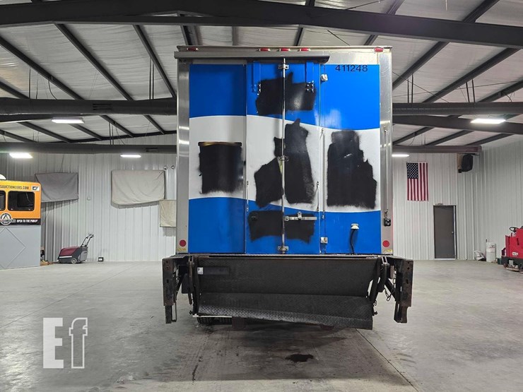 2011-international-durastar-4300-image-8