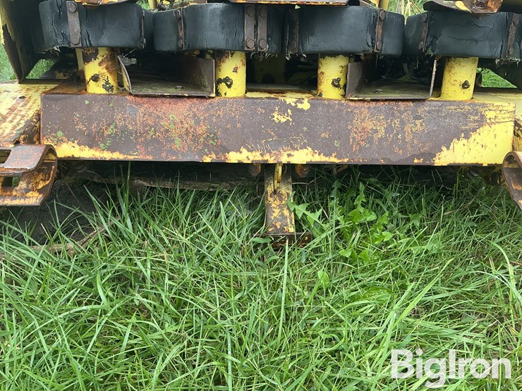 john-deere-2r-chopping-head-image-17