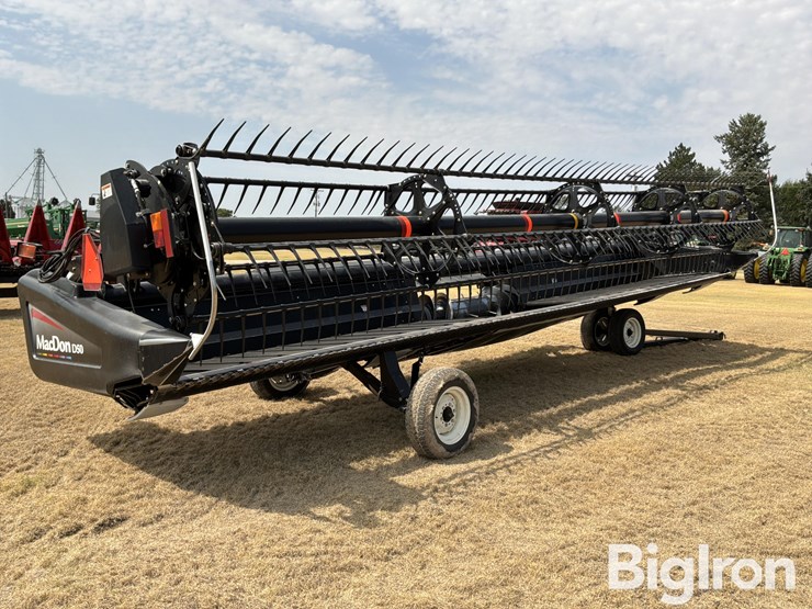 2010-macdon-d50-draper-head-w/header-transport-&-milo-fingers-image-3