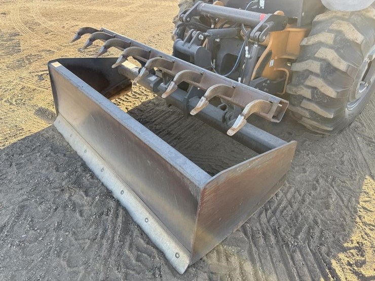 2019-case-570n-ep-skip-loader-image-30