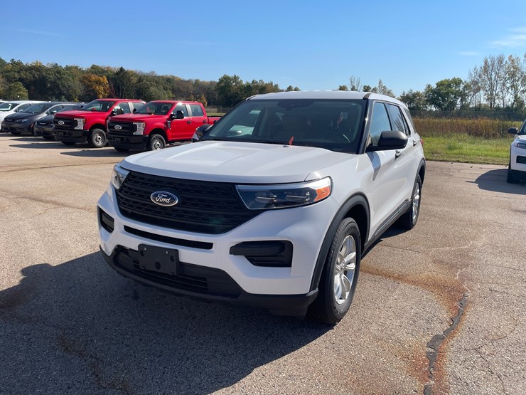 #1528-•-2021-ford-explorer-awd-suv-(has-wi-title)-image-1