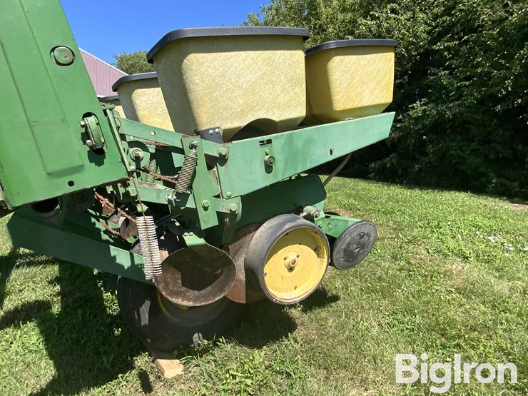 john-deere-7000-6r30"-planter-w/markers-image-20
